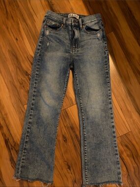 Daze Women's Light Blue Straight-Leg Cropped Jeans Size 27
